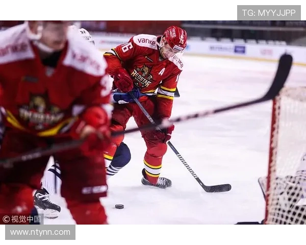 切尔滕汉姆主场迎战克鲁全力争胜展现实力与信心